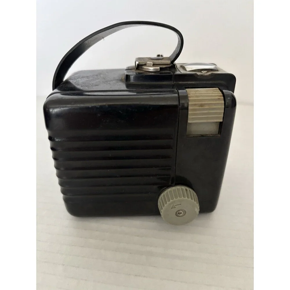 Camera/Photo-Vintage Kodak Brownie Hawkeye Flash Model Box Camera, 620 Film